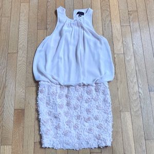 Short beautiful dress. Size 6.
